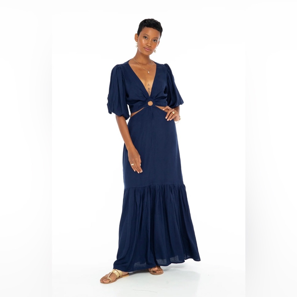 NWOT SKEMO Kavala Navy Cut Out Waist Dress. Size S